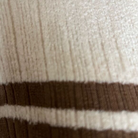 Theory women’s striped wool-blended Sweater in Nocolor. - Picture 5 of 6